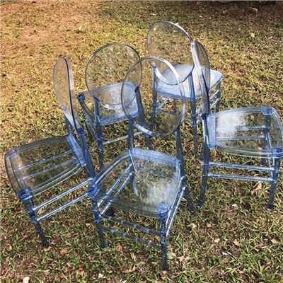 mavi şeffaf sandalye