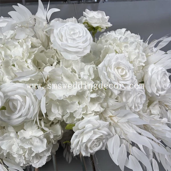 white floral table arrangements